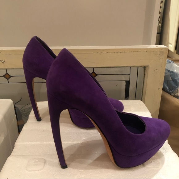Alexander McQueen Shoes - Alexander McQueen Purple Platform suede shoes Size 37.5 EUC
